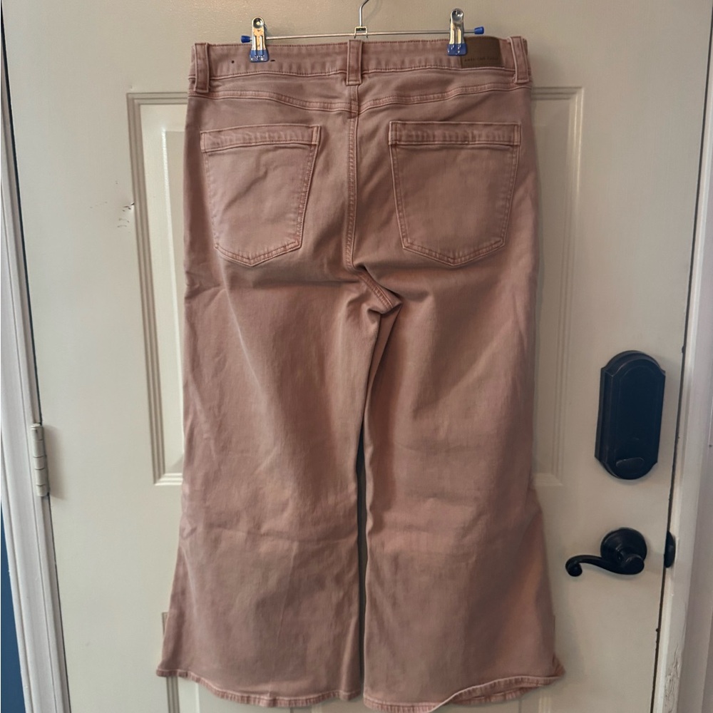 American Eagle Outfitters Faded Peach/Tan Stretch Flare Jeans - Picture 4 of 6